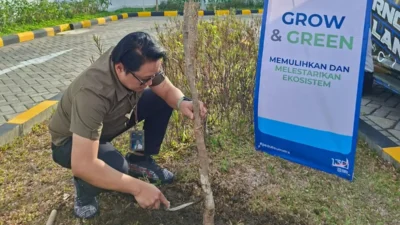 Peringati Hari Lingkungan Hidup Sedunia 2026, BRI Branch Office Malang Soekarno Hatta menggelar aksi penanaman pohon di lingkungan sekitar