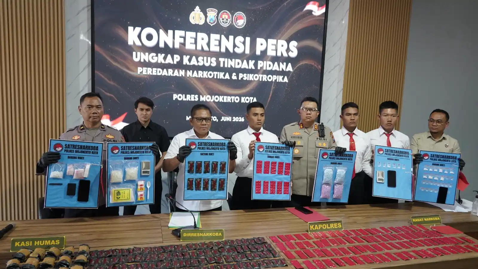 Polres Mojokerto Kota Polda Jatim baru saja mencetak prestasi sekaligus membunyikan alarm kewaspadaan nasional akan Narkoba Berkedok Vape!.