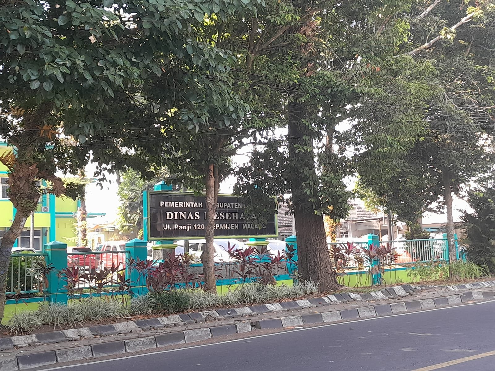 Tim penyidik Kejaksaan Negeri menggeledah kantor Dinkes Kabupaten Malang pada Rabu (8/7/2026) terkait dugaan korupsi ambulans