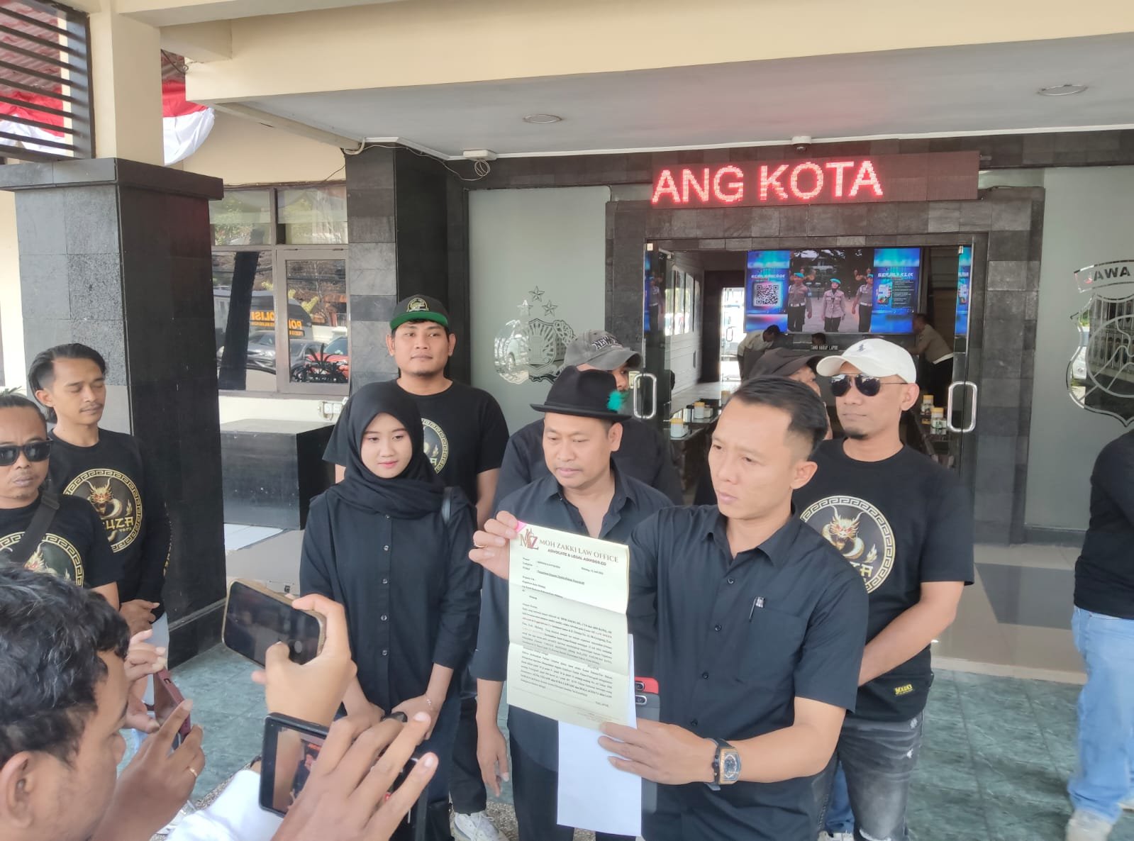 Yakuza Manages Resmi Laporkan Icha Cellow & Mala Agatha ke Polresta Malang Kota