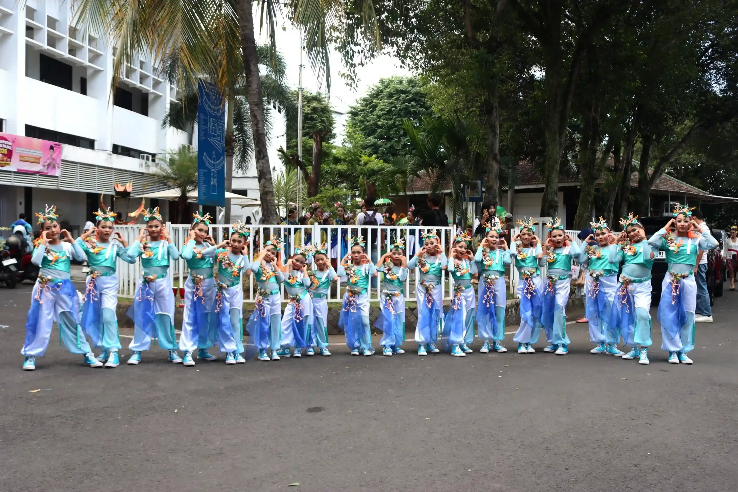 Penari Cilik Sanggar Asal Bondowoso Unjuk Gigi di JFC Kids Carnival 2026