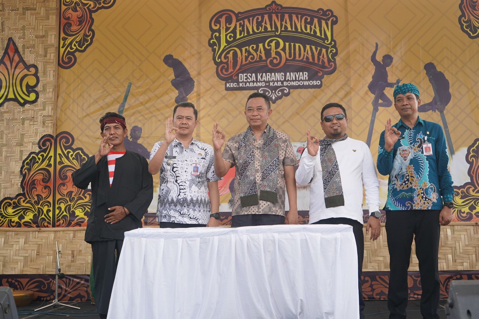 Pemerintah Kabupaten (Pemkab) Bondowoso secara resmi mencanangkan Desa Karanganyar, Kecamatan Klabang, sebagai Desa Budaya.