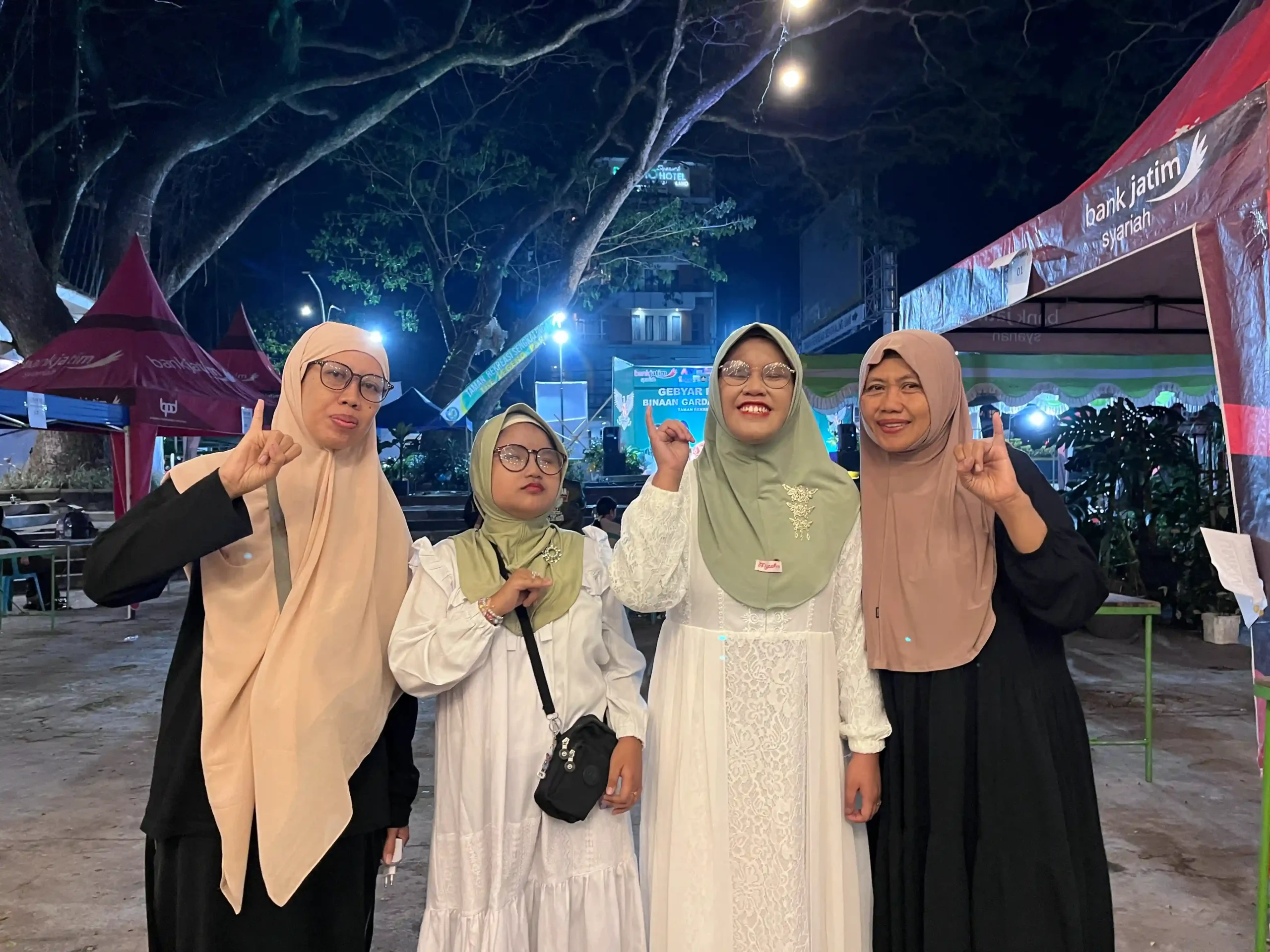 111 Peserta Gebrak Lomba Karaoke di Festival UMKM Sengkaling