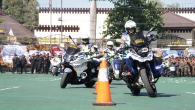 Tim 'Srikandi' Polwan Satlantas yang sukses mengocok adrenalis lewat aksi safety riding super Mbois di Hari Bhayangkara ke-80