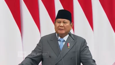 Prabowo ungkap porsi pendapatan ojol naik dari 80 jadi 92 persen usai aturan bagi hasil baru, penghasilan sejumlah driver naik 3 kali lipat.