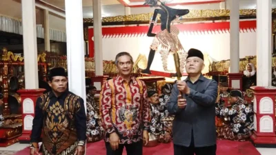 Bupati Malang Hadiri Bersih Desa Ngebruk, Lestarikan Wayang Kulit di Poncokusumo