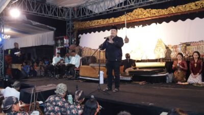 Sekda Budiar Hadiri Giat Bersih Desa Pandanlandung