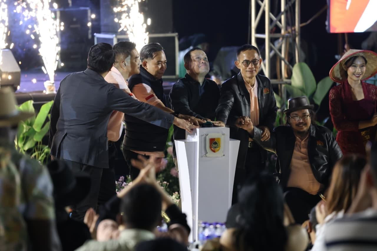 Malam Puncak JKCI 2026 di Pantai Watu Ulo: Bupati Jember Dongkrak High-Spending Tourist
