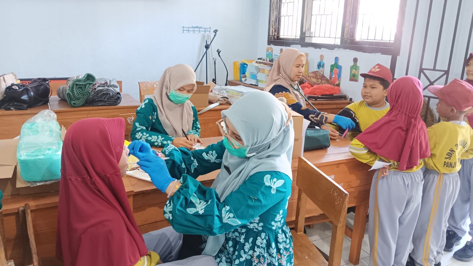 Puskesmas Panji Gelar Pemeriksaan Kesehatan Gratis untuk Siswa Sekolah di Situbondo