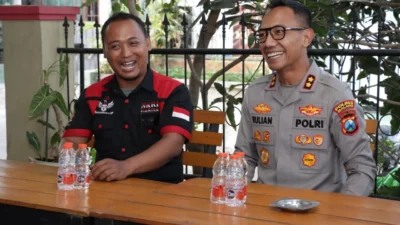 Kapolres Malang AKBP Rulian Syauri mengajak para pengemudi atau driver ojek online (ojol) untuk ikut menjaga kamtibmas di Kabupaten Malang.