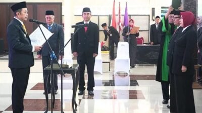 Bupati Bondowoso, Abdul Hamid Wahid, secara resmi melantik dan memutasi 126 kepala sekolah tingkat SD dan SMP di Kamis (13/8/2026).