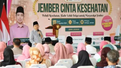 Bupati Jember Muhammad Fawait (Gus Fawait) secara resmi meluncurkan program jaring pengaman medis "Jember Cinta Kesehatan" (JCK) Tahap Dua.