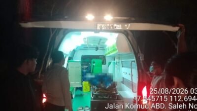 Melalui layanan Call Center 110 Polres Malang Polisi mendatangi lokasi kecelakaan tunggal di Pakis, Kabupaten Malang