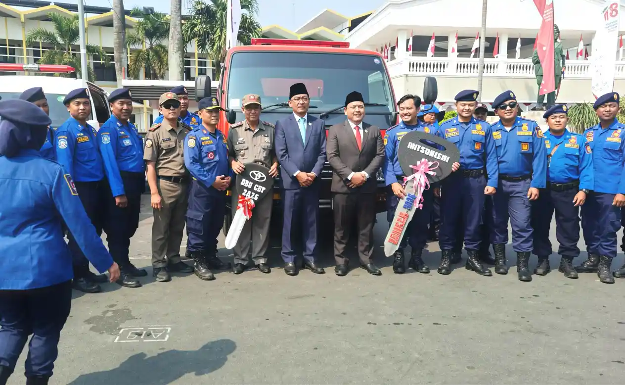 Usai upacara HUT Ke-81 RI (17/8/2026), Pemkab Jember secara resmi meluncurkan penambahan unit armada Pemadam Kebakaran (Damkar) baru