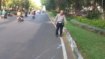 Diduga Kurang Konsentrasi, Pengendara Honda Beat asal Wagir Tewas Tabrak Median Jalan di Veteran Malang