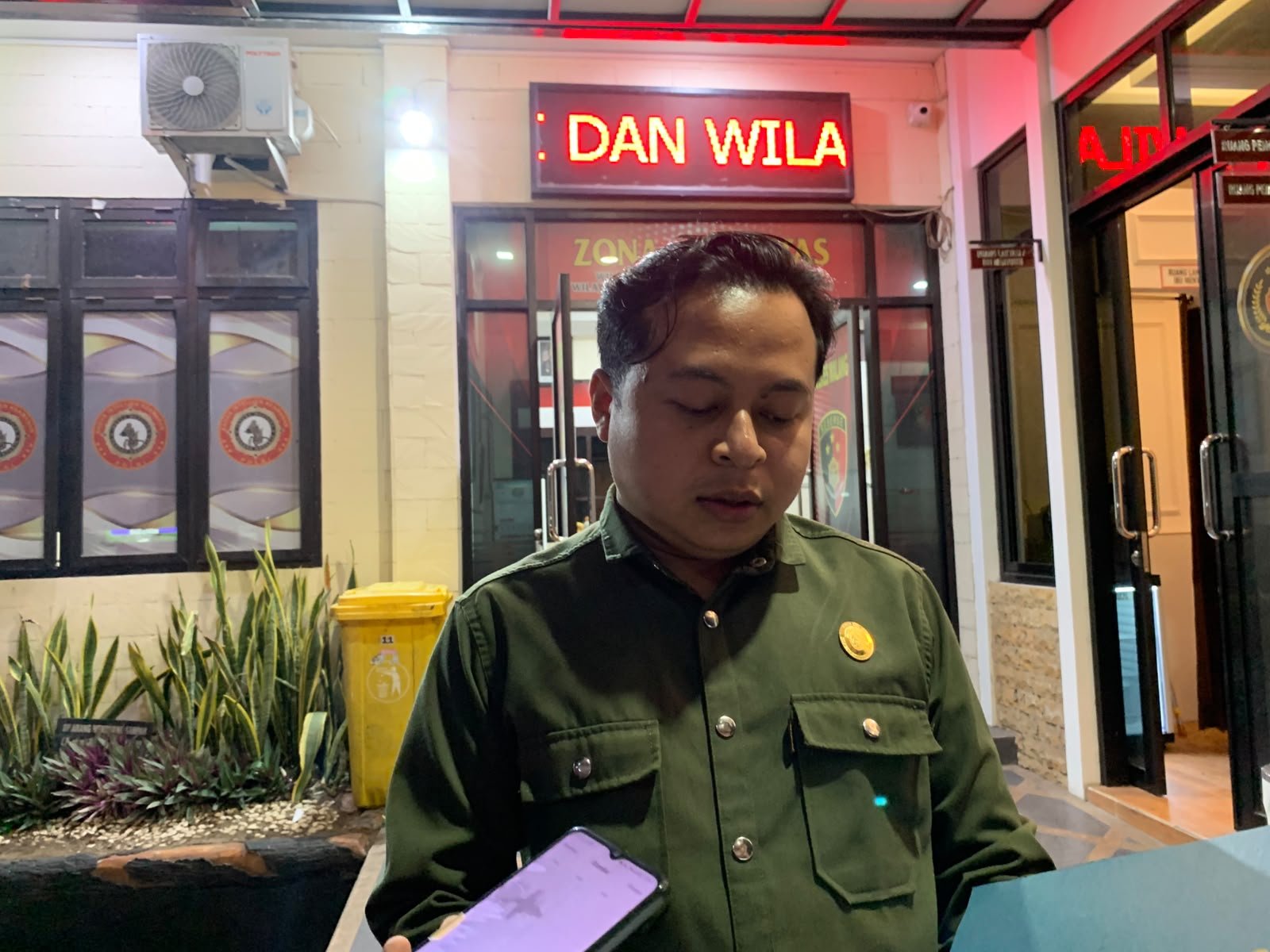 Hadi Wiyono alias Pak Dur resmi ditetapkan sebagai tersangka oleh Satreskrim Polres Malang, Selasa (15/9/2026).