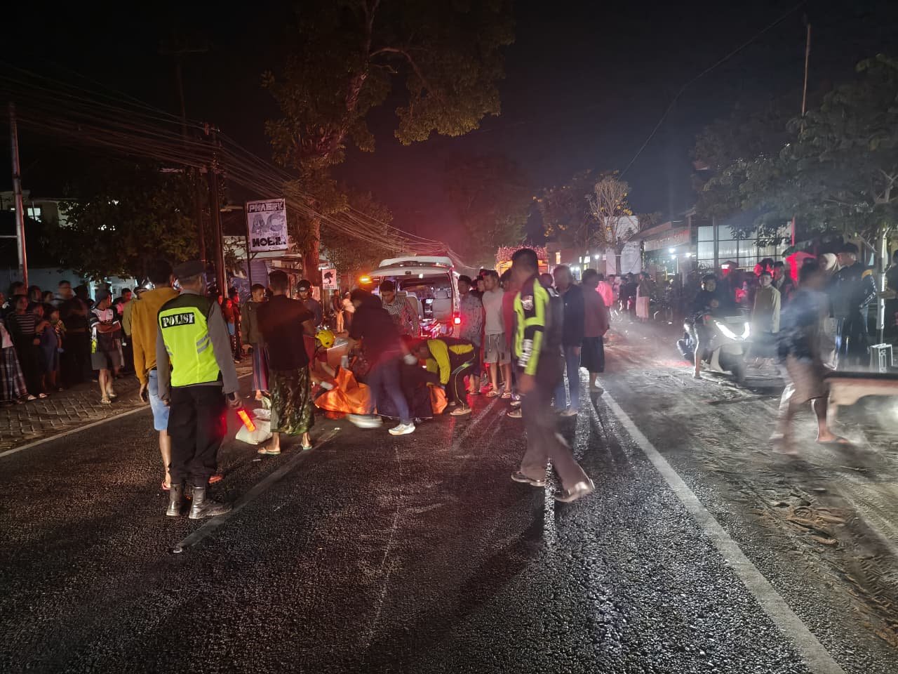 Kecelakaan lalu lintas (laka lantas) terjadi di Jalan Raya Talangsuko, RT 02 RW 05, Kecamatan Turen, Kabupaten Malang, Rabu (16/9/2026)