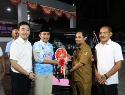 Gus Fawait Terima Bantuan Armada Homecare dari Pabrik Semen