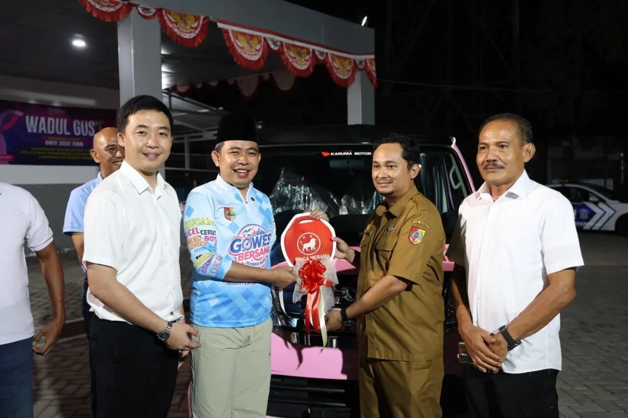 Pemkab Jember menerima bantuan armada berupa kendaraan operasional Homecare dari PT Semen Imasco Asiatic melalui CSR