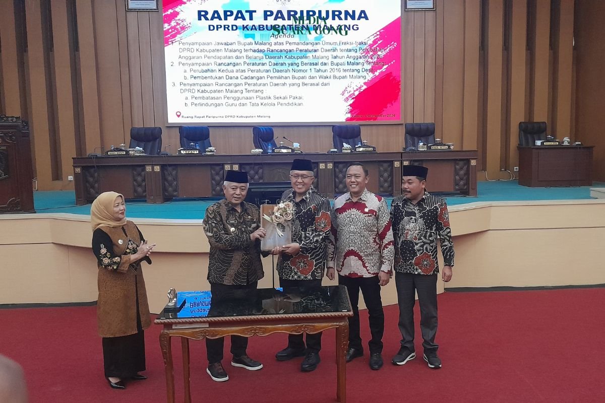 Gelar Paripurna, Pemkab Malang Beberkan Jawaban APBD 2026 dan Bawa 2 Raperda Anyar
