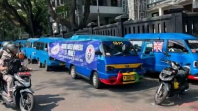 Pemkot Malang siap memfasilitasi pertemuan sopir angkot dan Dishub Jatim untuk membahas Trans Jatim Koridor 1