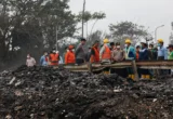 Kebakaran TPA Supit Urang Kota Malang: Gubernur Khofifah dan Pj Wali Kota Wahyu Tinjau Pemadaman Water Bombing