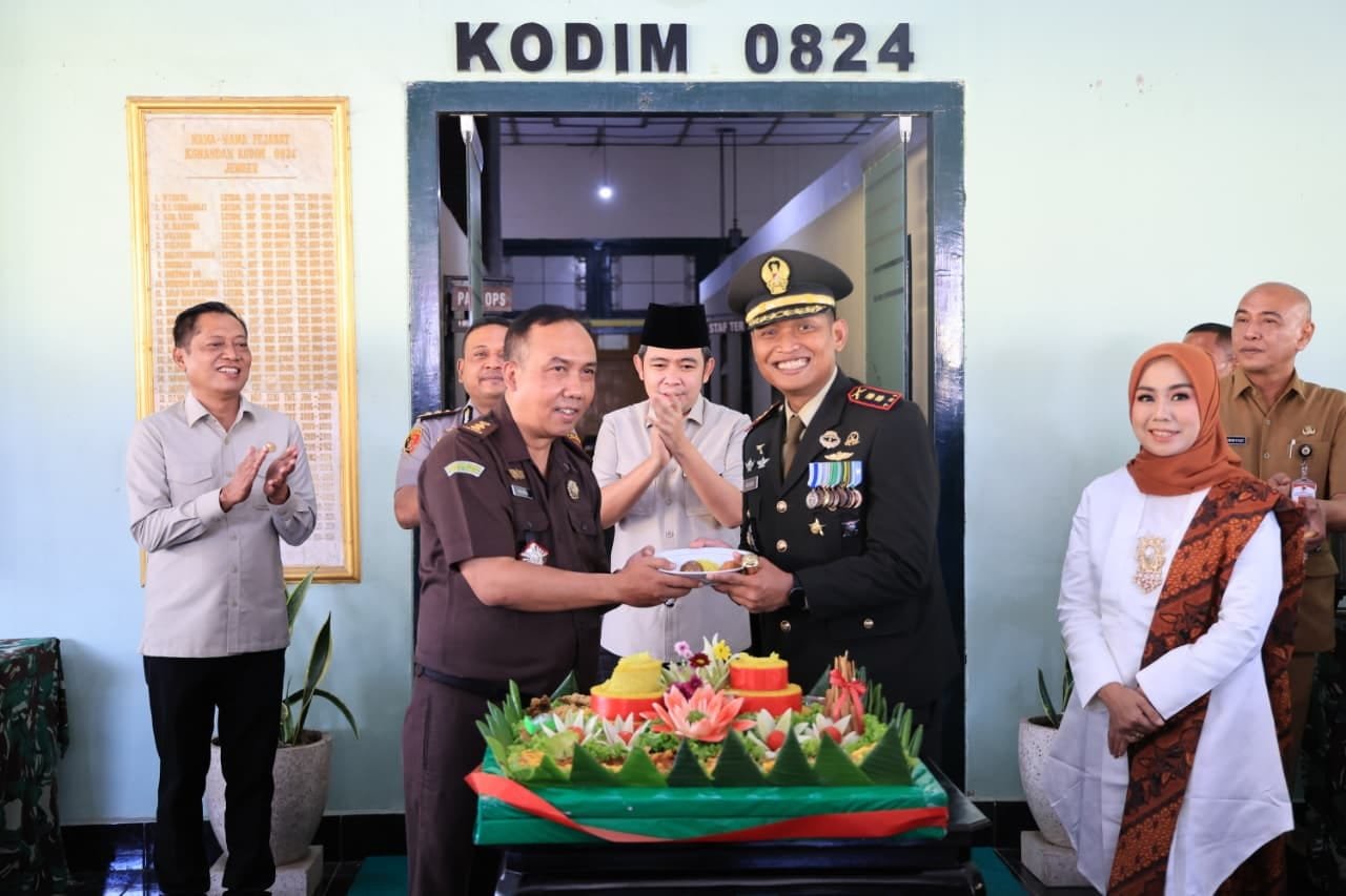 HUT ke-81 TNI di Jember, Forkopimda Datang Bawa Kejutan
