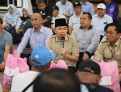 Aksi Karya Bakti di Alun-Alun Jember Diwarnai Pembagian Bansos untuk Pengemudi Becak