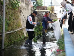 Gelar Aksi Lingkungan! DPC Gerindra Kota Batu Bersihkan Kali Kebo dan Drainase Sisir Jelang Musim Hujan