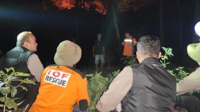 Upaya pemadaman kebakaran hutan dan lahan (karhutla) di wilayah Singosari, Kabupaten Malang, hingga kini masih terus berlangsung
