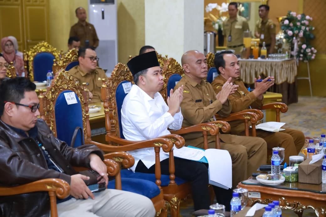 Belajar dari Kelangkaan BBM, Pemerintah Kabupaten Jember Minta Pertamina Siapkan Pasokan Cadangan Jalur Surabaya
