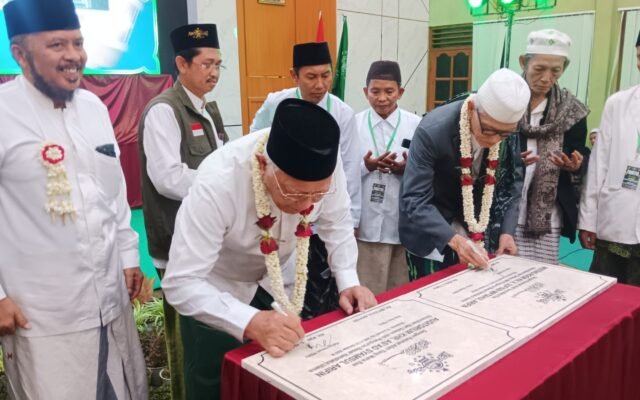 Berkunjung ke Situbondo, Pimpinan PBNU Resmikan Auditorium dan Meeting Room PCNU