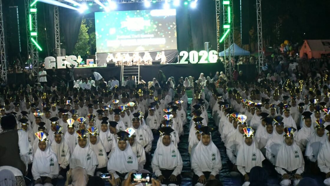 FT : Gebyar Ekonomi Santri Bondowoso, UMKM Bergerak dan Edukasi Sampah Digencarkan (rokib)