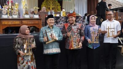 Hadiri Kampung Cempluk Festival ke-16, Sekda Kabupaten Malang Dorong Hilirisasi Jeruk dan Legalitas UMKM secara Gratis