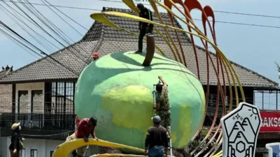 Vandalisme di Ikon Kota Batu, DLH Cat Ulang Fasilitas dan Gandeng Komunitas Seni